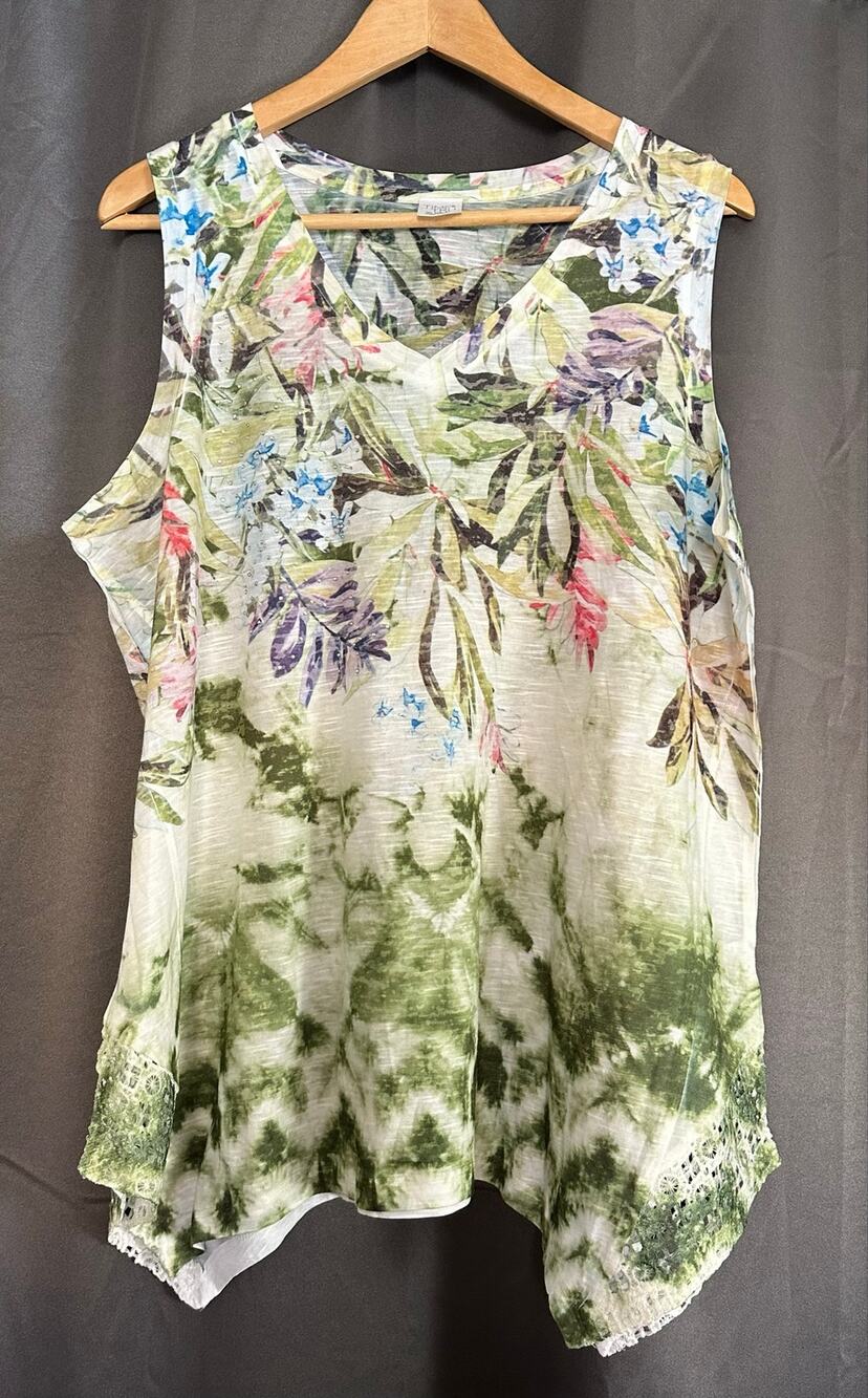 Time And Tru Floral Sleeveless Top With Bling And Lace Accents Size XL(16-18)